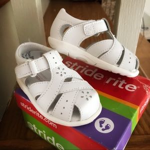 ⭐️❌SOLD!❌⭐️Stride Rite, 3.5W} White Baby sandals